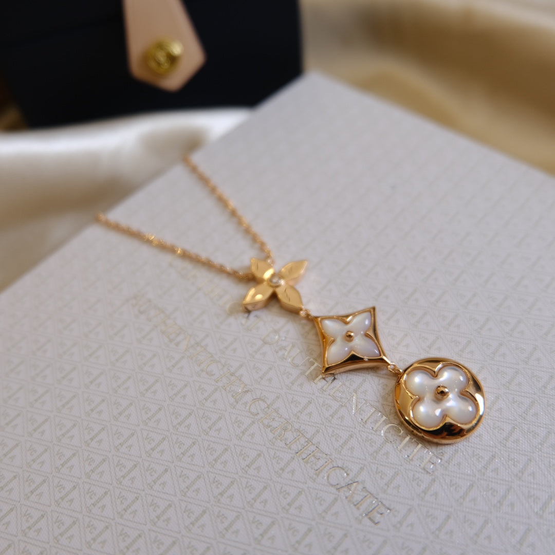 [⭐Corinne]COLOR BLOSSOM LARIAT NECKLACE PINK GOLD WHITE MOTHER PEARL AND DIAMOND