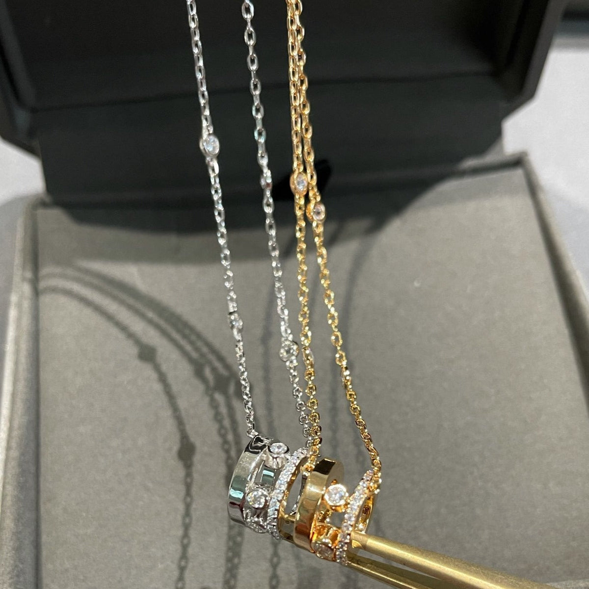 [⭐Corinne]CHAIN MOVE ROMANE PEDAND NECKLACE