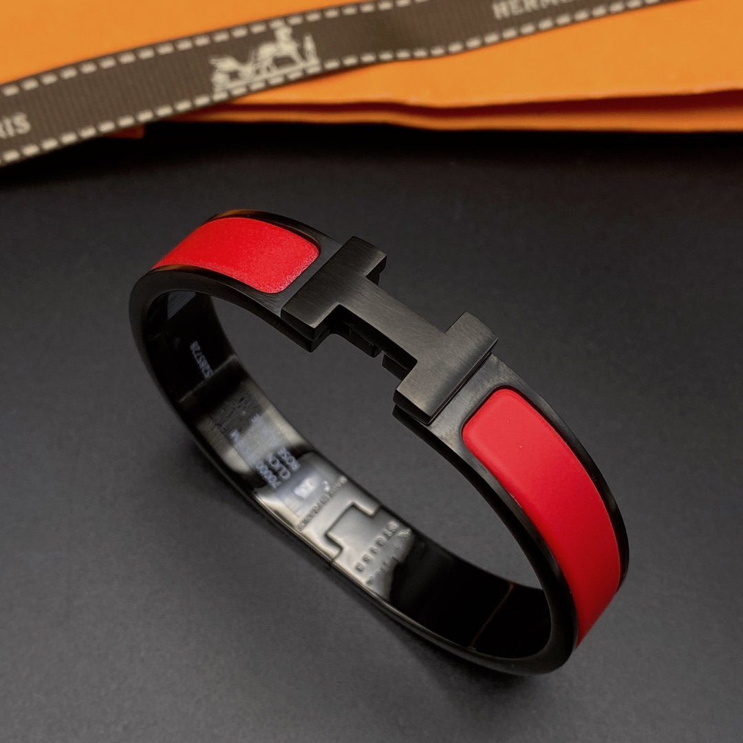 [⭐Corinne]CLIC HM SO BLACK RED BRACELET