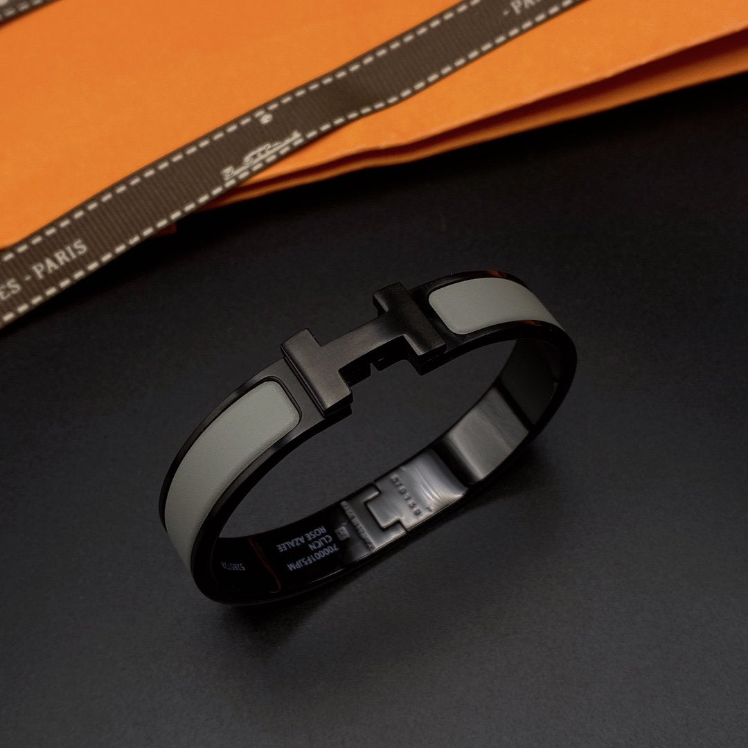 [⭐Corinne]CLIC HM SO BLACK GREY BRACELET