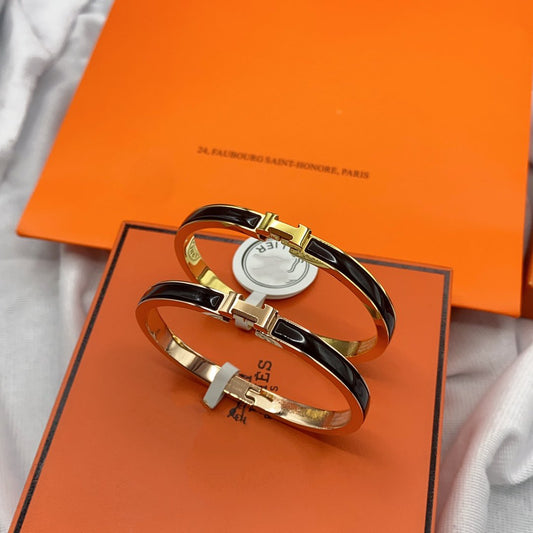 [⭐Corinne]CLASSIC HM CLIC BLACK 8MM ENAMEL BRACELET
