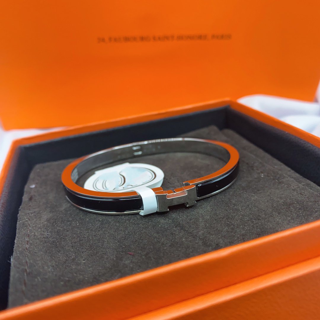 [⭐Corinne]CLASSIC HM CLIC BLACK 8MM ENAMEL BRACELET