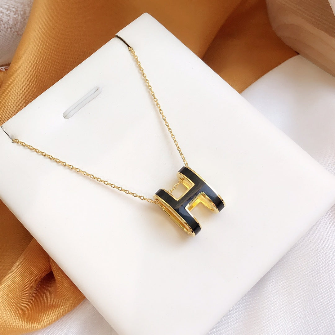 [⭐Corinne]HM CLIC BLACK ENAMEL GOLD NECKLACE