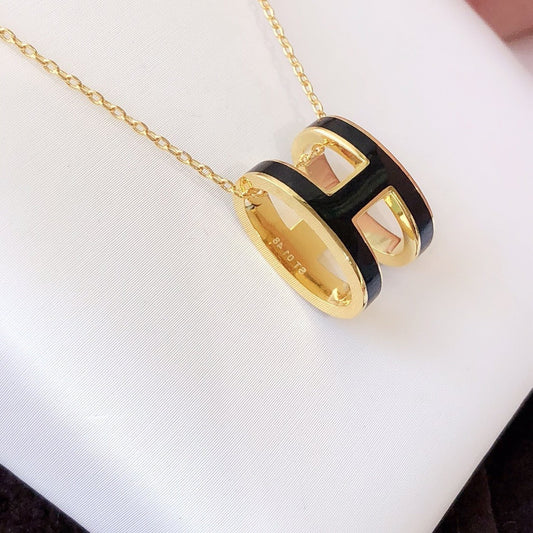 [⭐Corinne]HM CLIC BLACK ENAMEL GOLD NECKLACE