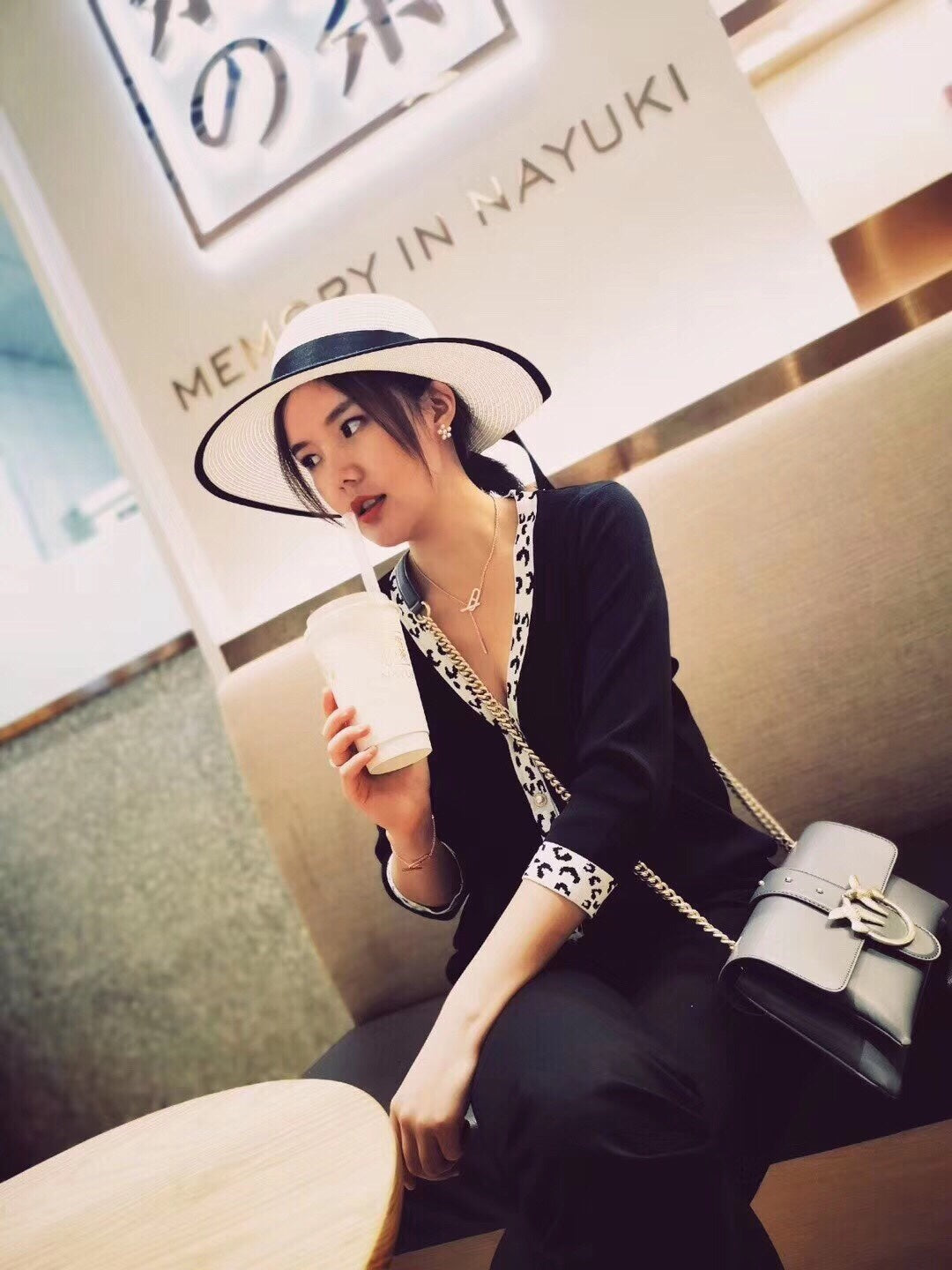 [⭐Corinne]HM FIRE PIG NOSE NECKLACE TRENDY STREET