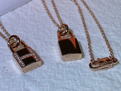 [⭐Corinne]HM ADVANCED NICHE LOCK HEAD NECKLACE DIAMONDS