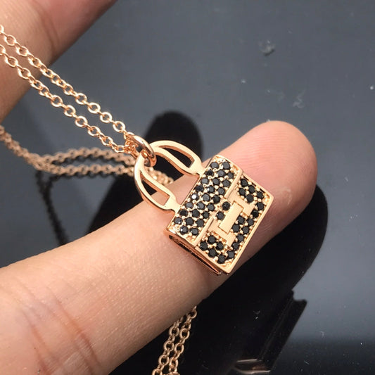 [⭐Corinne]HM NECKLACE ARRIVAL BLACK DIAMOND