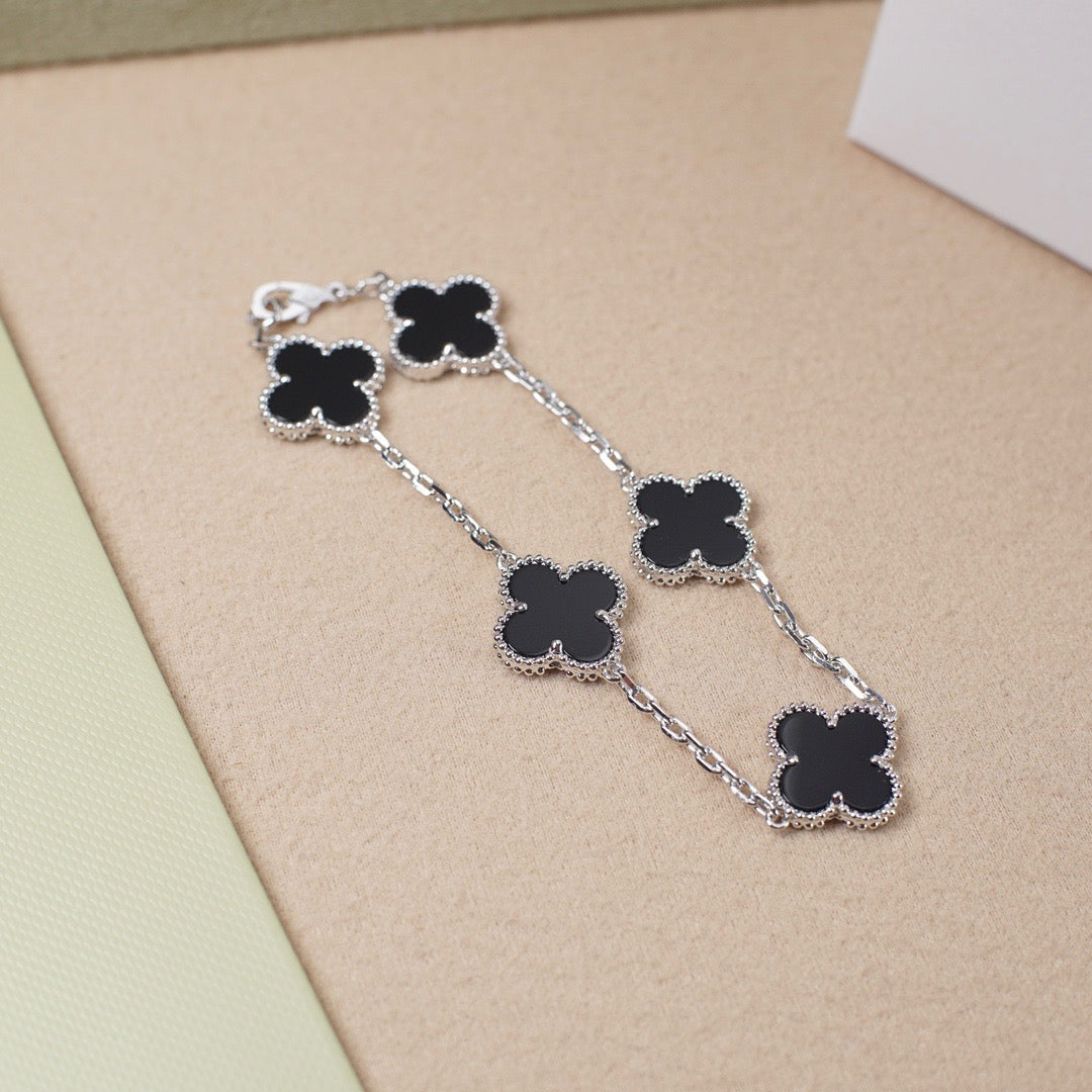 [⭐Corinne] CLOVER 5 MOTIF ONYXS BRACELET COLLECTION