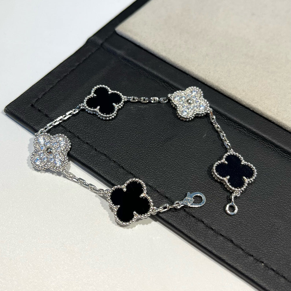 [⭐Corinne] CLOVER 5 MOTIF ONYXS BRACELET COLLECTION