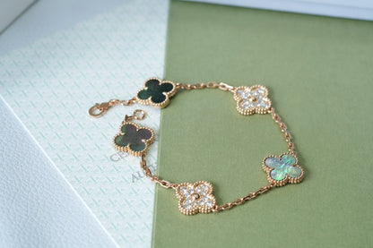 [⭐Corinne] CLOVER 5 MOTIF GRAY MOP BRACELET COLLECTION