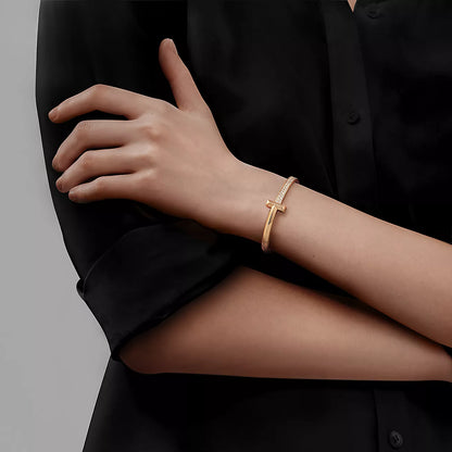 [Corinne]T1 WIDE DIAMOND HINGED BANGLE PINK GOLD