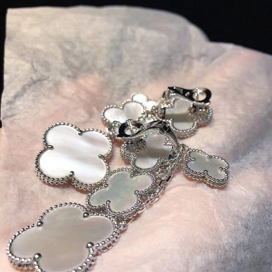[⭐Corinne]CLOVER EARRINGS WHITE MOP 4 MOTIFS SILVER
