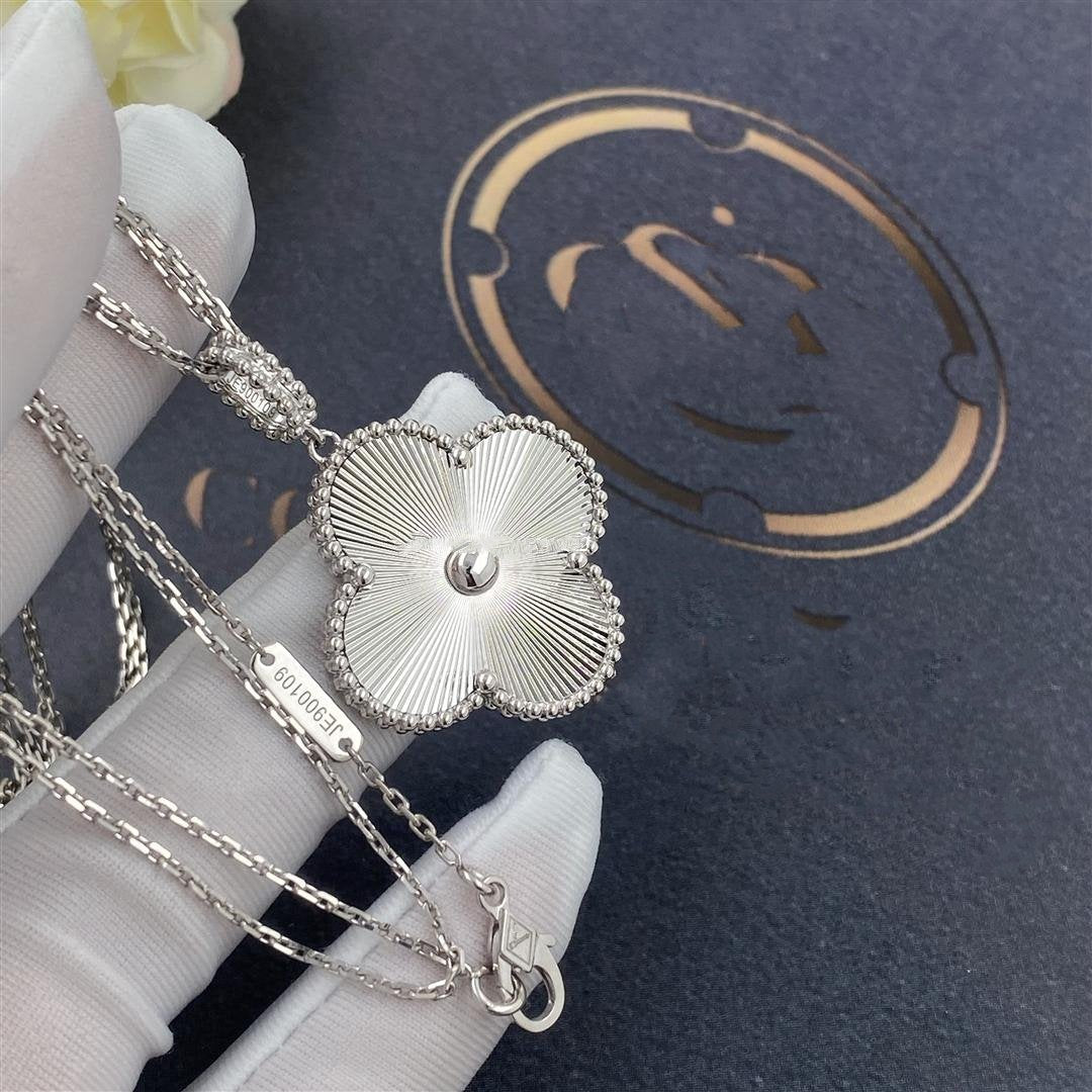 [⭐Corinne]CLOVER 25MM SILVER BIG CLOVER NECKLACE