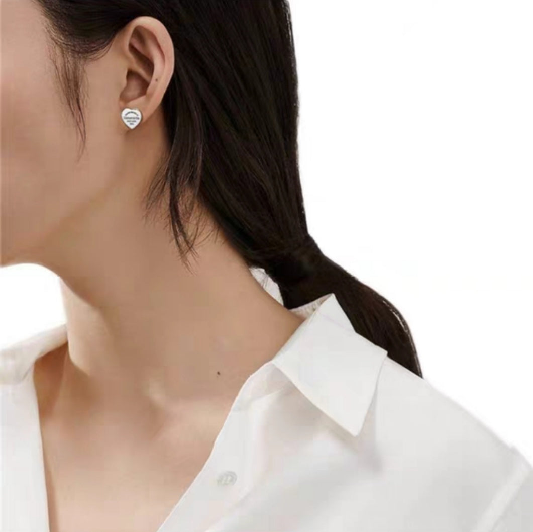 [Corinne]RETURN TO TIF LOVE SILVER EARRINGS