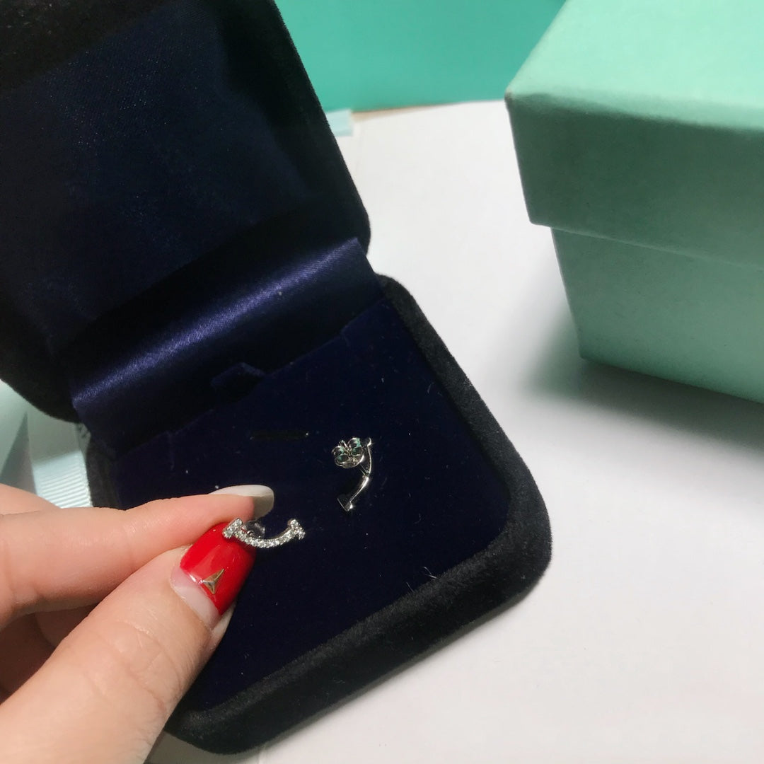[Corinne]SMILE DIAMOND EARRINGS