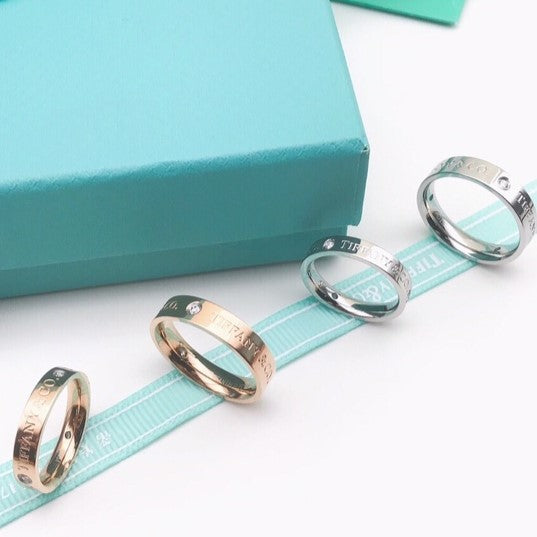 [Corinne]THREE-DIAMOND RING