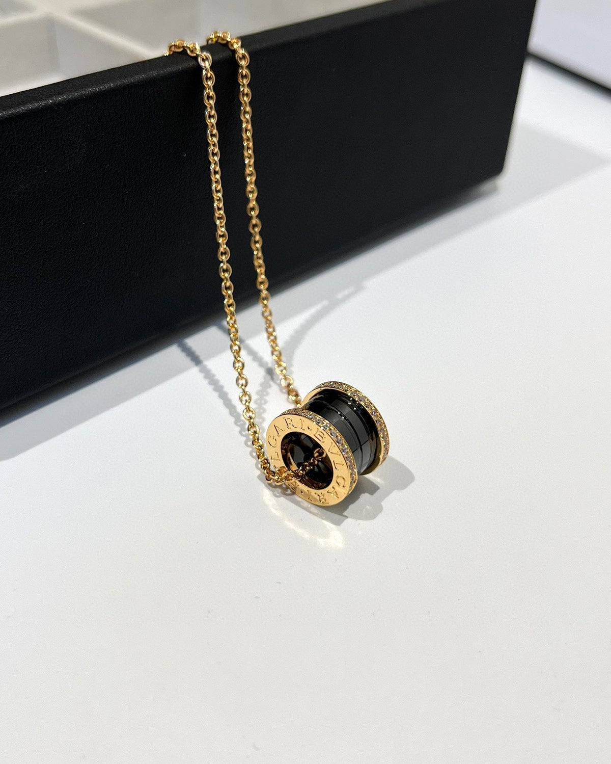 [⭐Corinne]ZERO 1 BLACK CERAMIC DIAMOND PINK GOLD NECKLACE