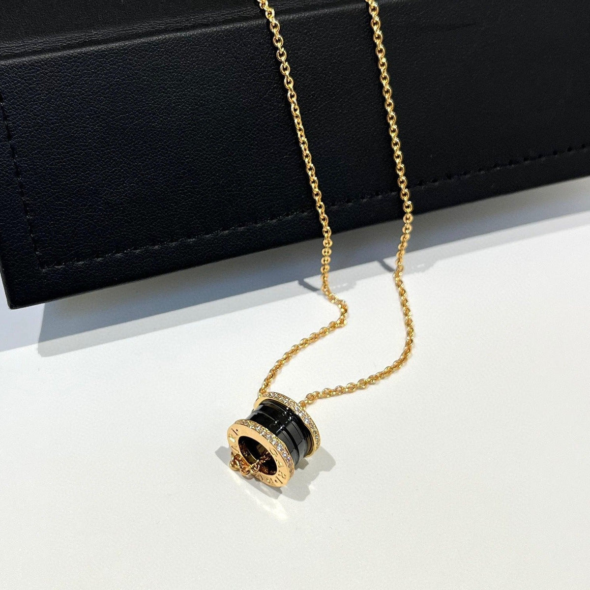 [⭐Corinne]ZERO 1 BLACK CERAMIC DIAMOND PINK GOLD NECKLACE